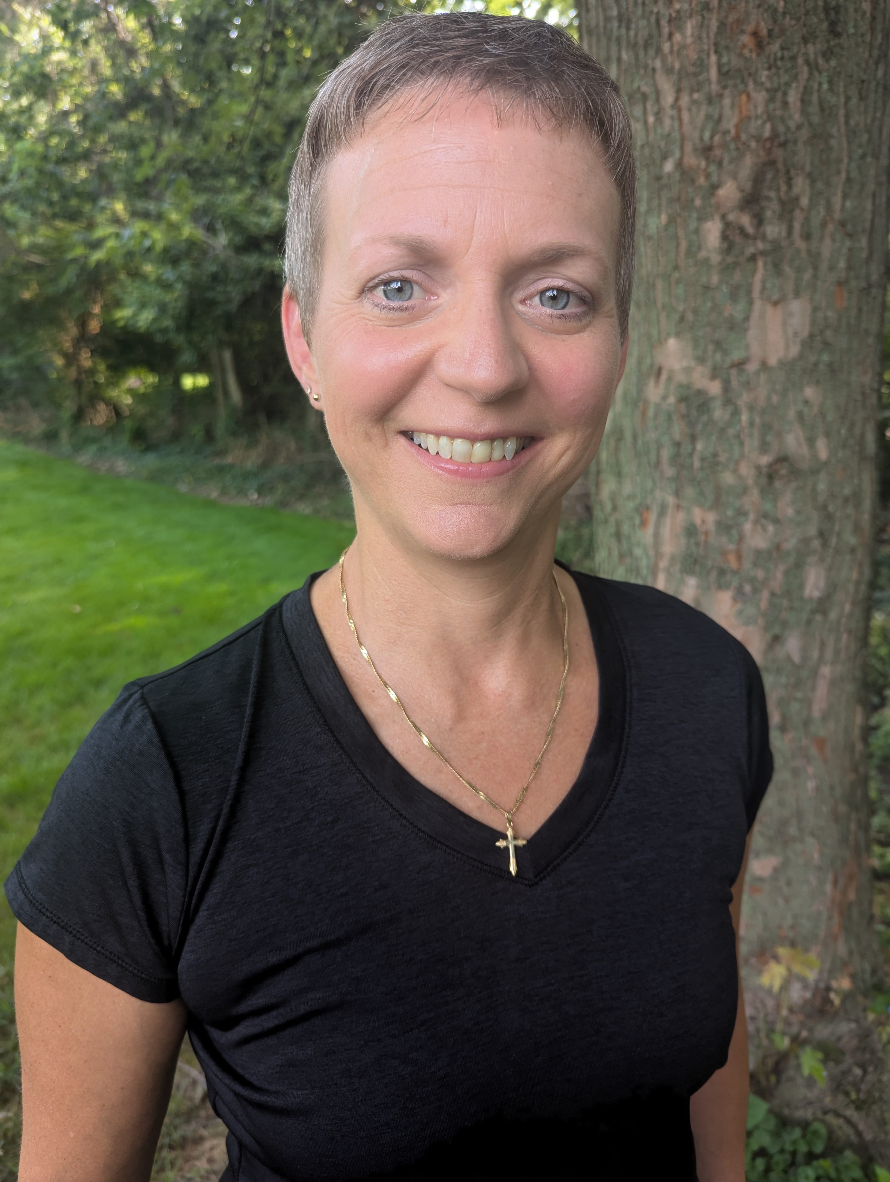 Dr. Jeanette De Witt, physical therapist and wellness coach for active adults in Cincinnati