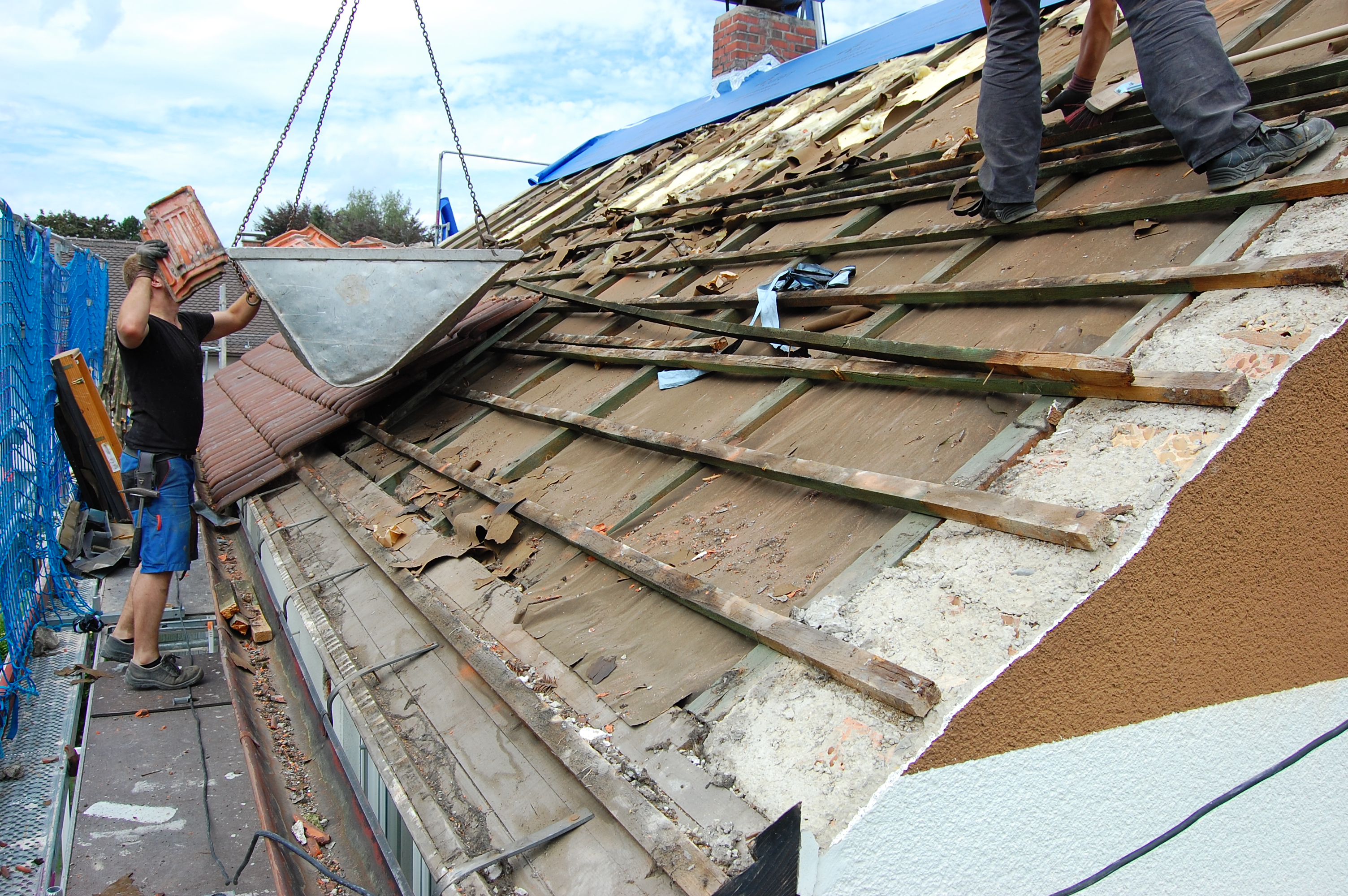 24 hour local roofing service