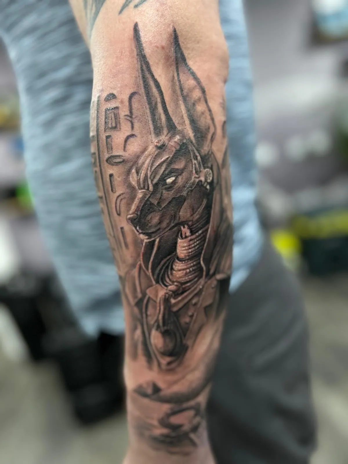 A sign that is on the side of a building