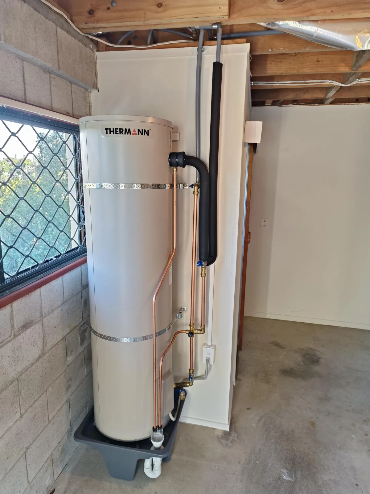 thermann-hot-water-cylinder-install-garage