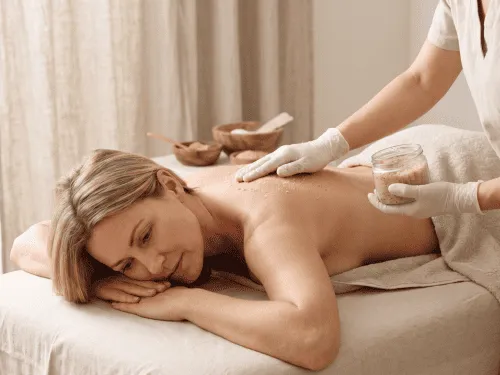 kropspeeling og massage