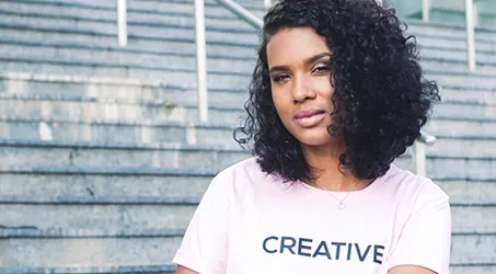 Mia owner of Cstom Creatives