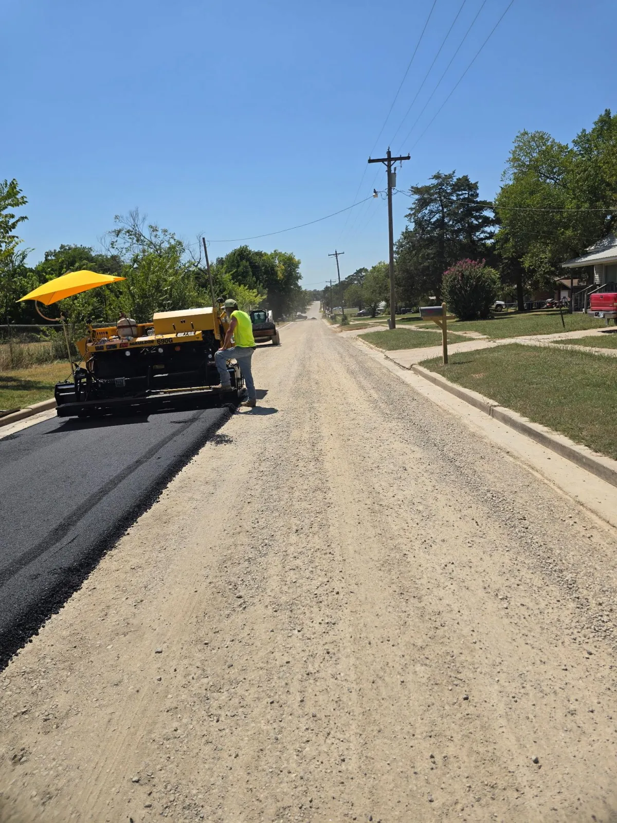 Jeff Hull and The Lead Machine paving crew on site in Wilson County, Kansas