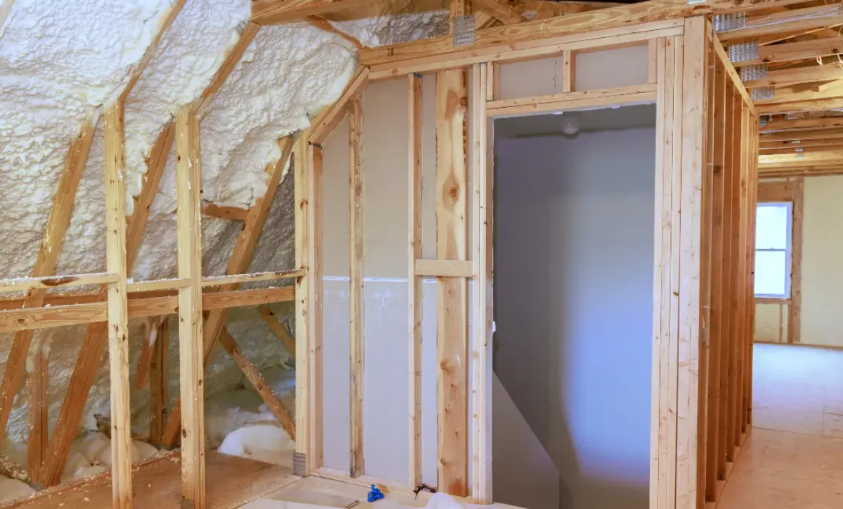 Open Cell Versus Closed Cell Spray Foam for Florida Homes and Businesses