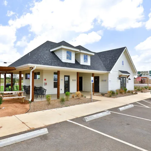 office with staff and clean restrooms and laundry faciliy