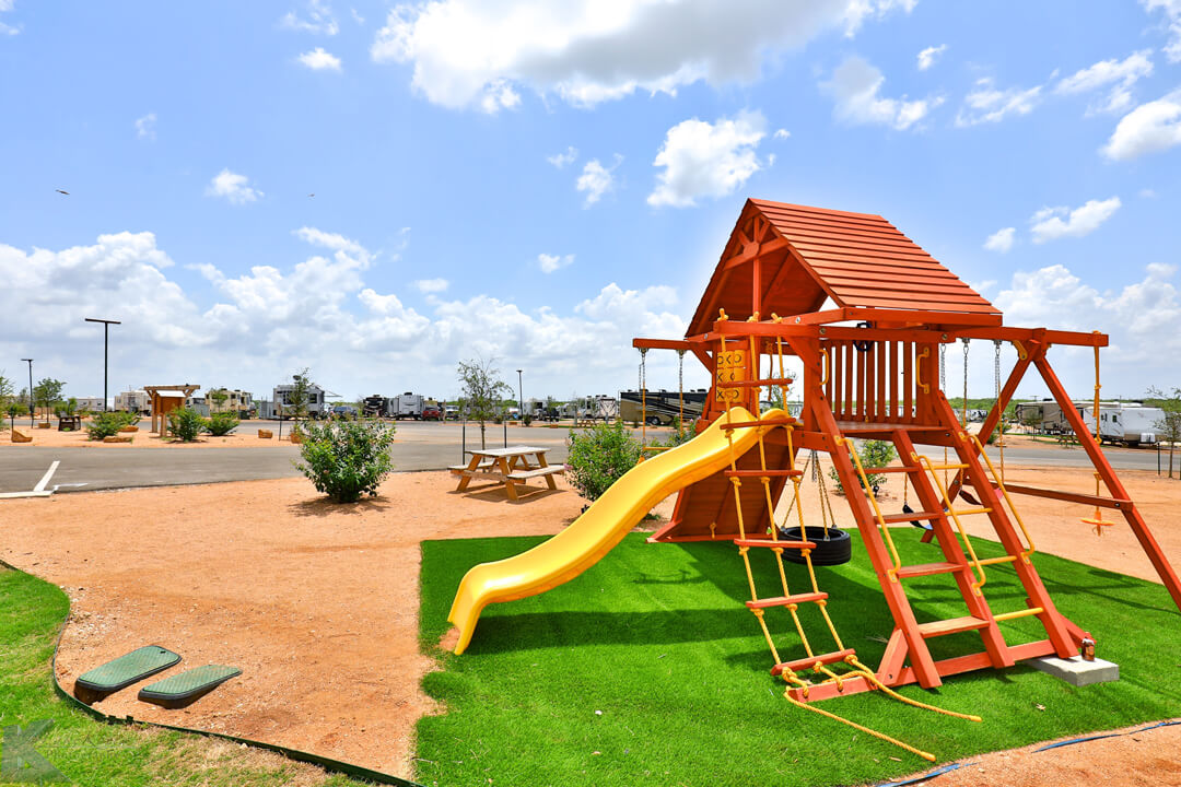 Playground a Ridgeview RV Resort
