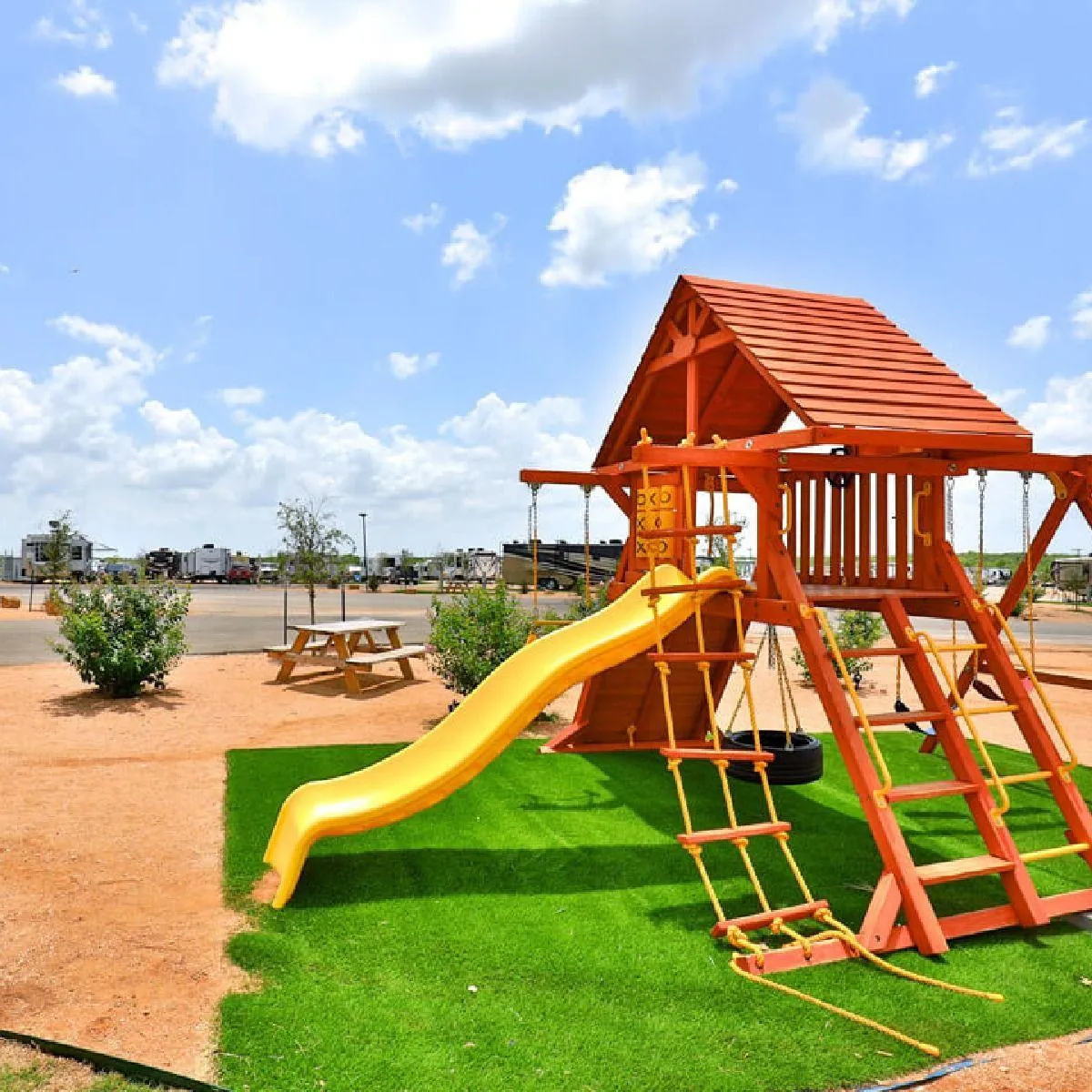 playground and picnic table and chairs at ridgeview rv resort in abilene texas