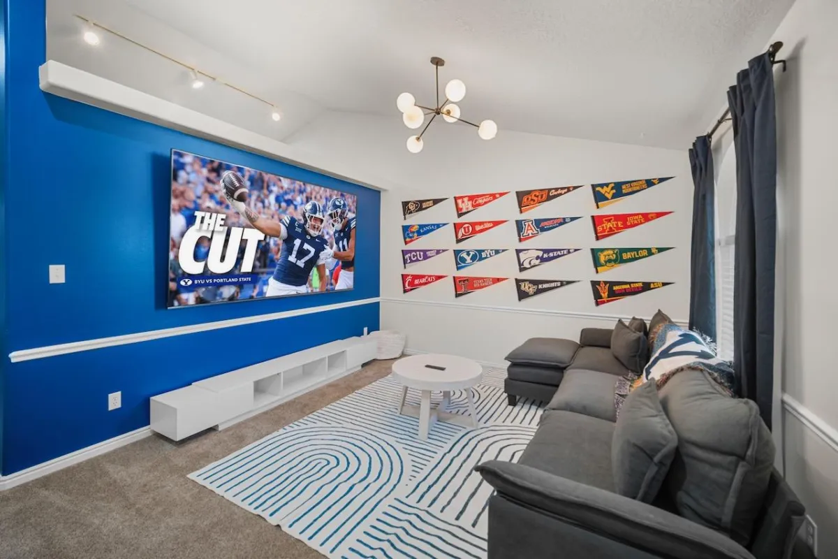 Luminous lake cabin vacation rental