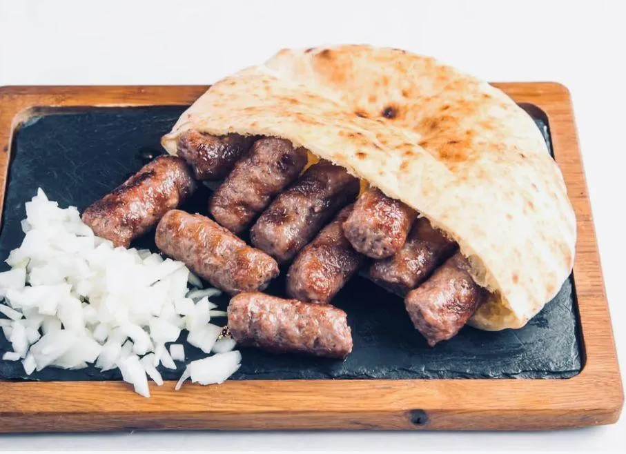 Original kroatische Cevapcici vom besten Balkan-Grill 