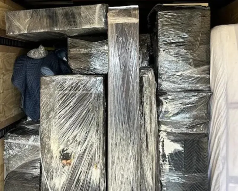 Upright Moving provides efficient packing and unpacking services