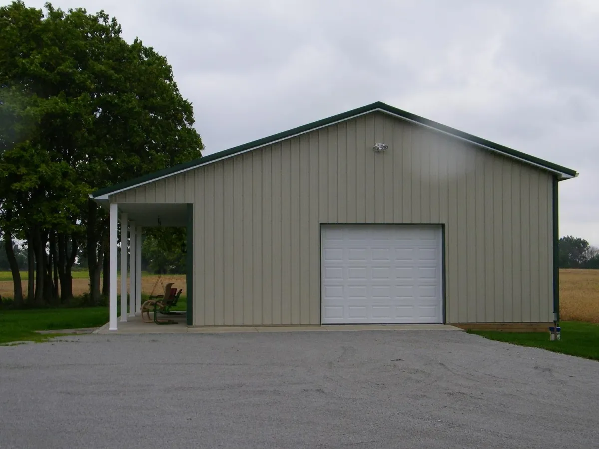 Modern agricultural metal barn by Temple Metal Building