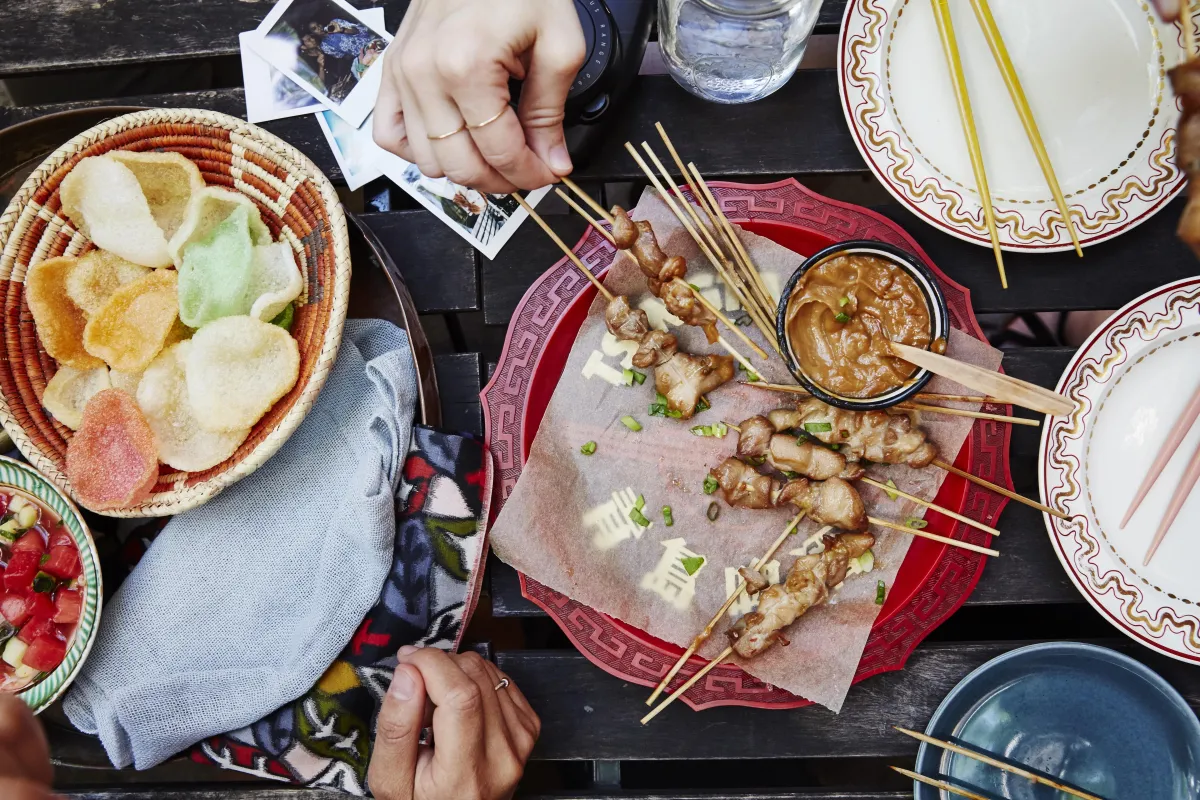 food stylist, Los Angeles, New York, Chips, sate, saute, chopsticks, skewers, ceviche, hands