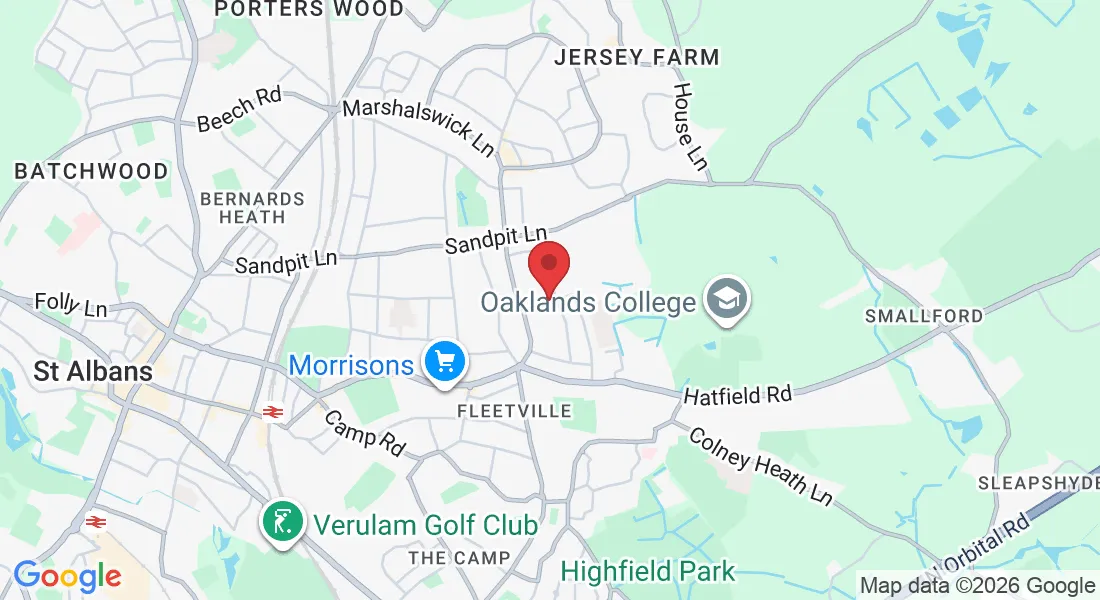 17 Central Dr, St Albans AL4 0UX, UK