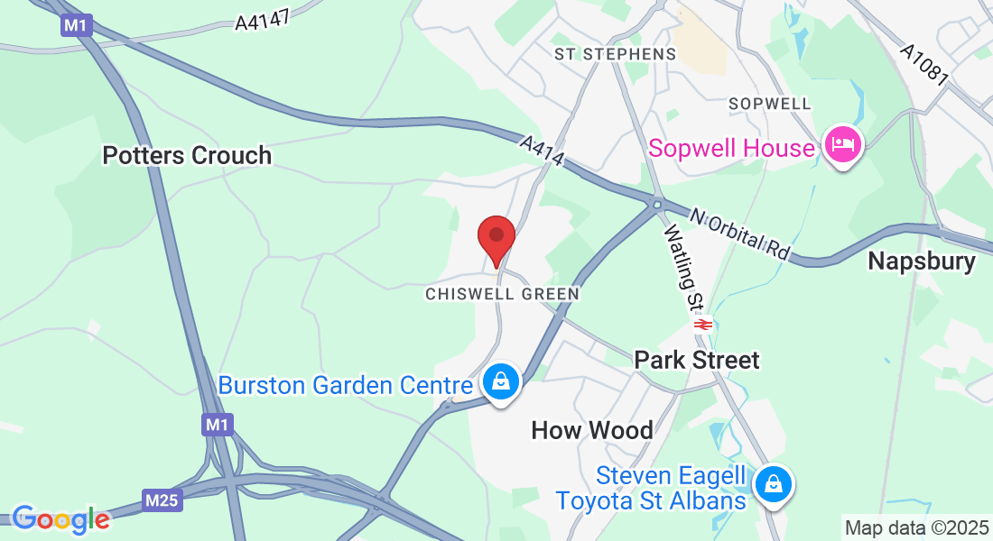 196 Watford Rd, St Albans AL2 3EB, UK