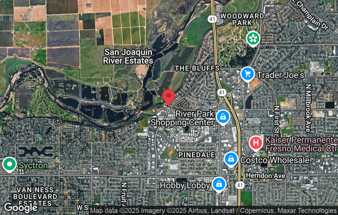 Parking lot, 8050 N Palm Ave, Fresno, CA 93711, USA