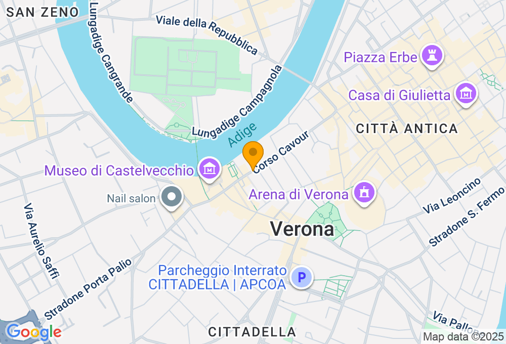 Palazzo Balladoro, Corso Cavour, 41, 37121 Verona VR, Italy