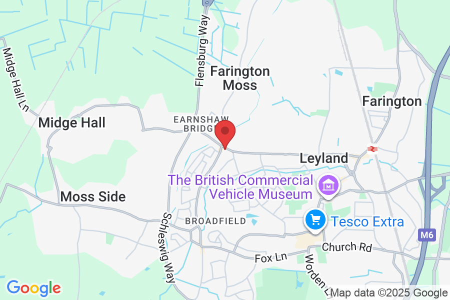 Oak House, 317 Golden Hill Ln, Leyland PR25 2YJ, UK