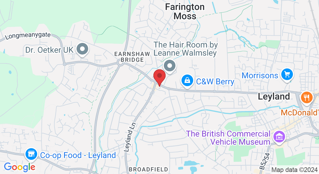Oak House, 317 Golden Hill Ln, Leyland PR25 2YJ, UK