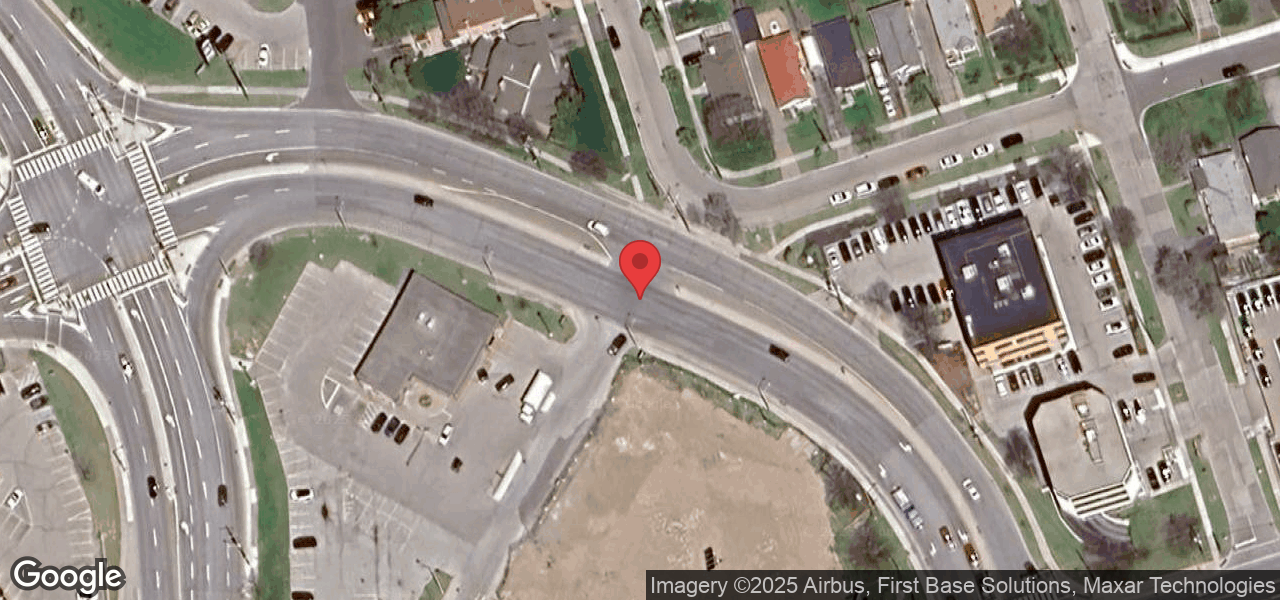 The East Mall Crescent, Etobicoke, ON M9B, Canada