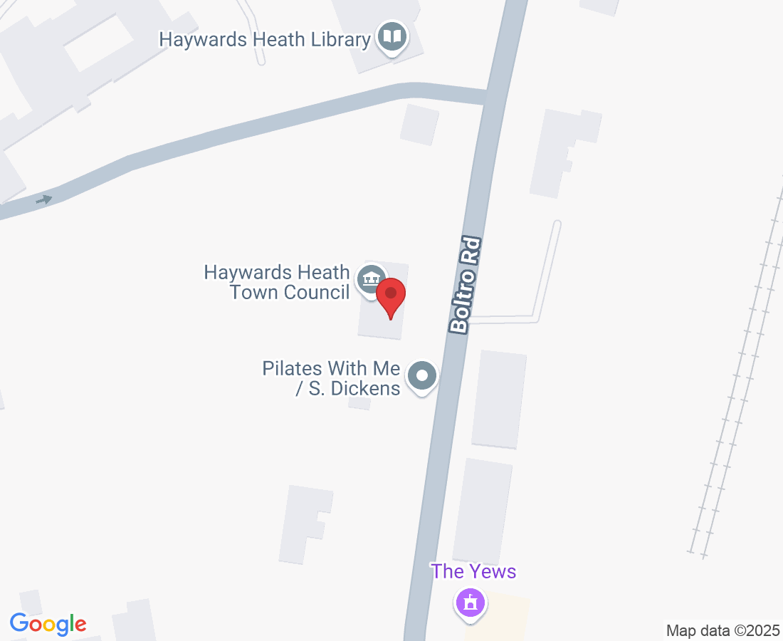 40 Boltro Rd, Haywards Heath RH16 1BA, UK