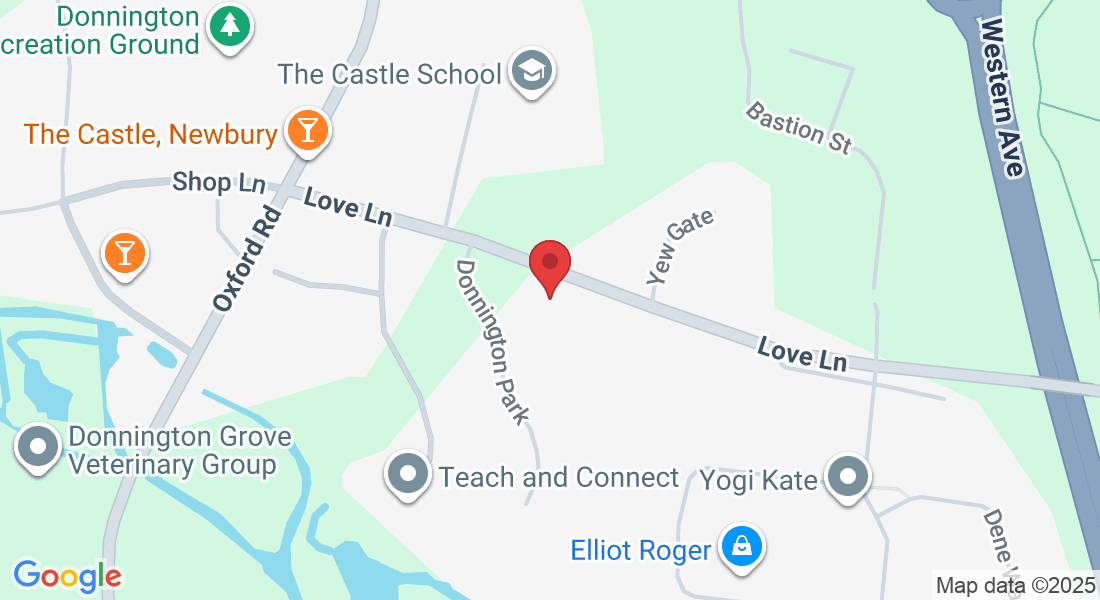 Yew Gate, Love Ln, Donnington, Newbury RG14 2JG, UK