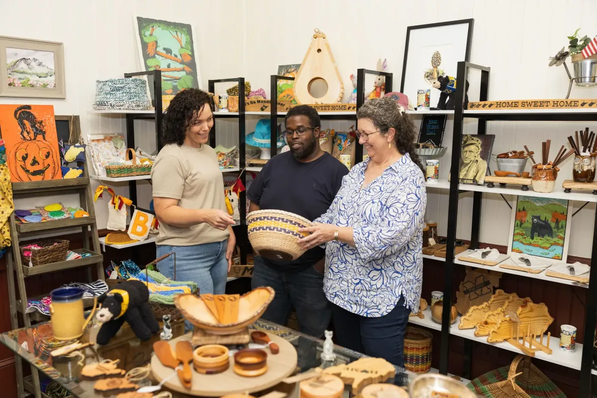 Discover the Uniqueness of Appalachian Folk Art Today