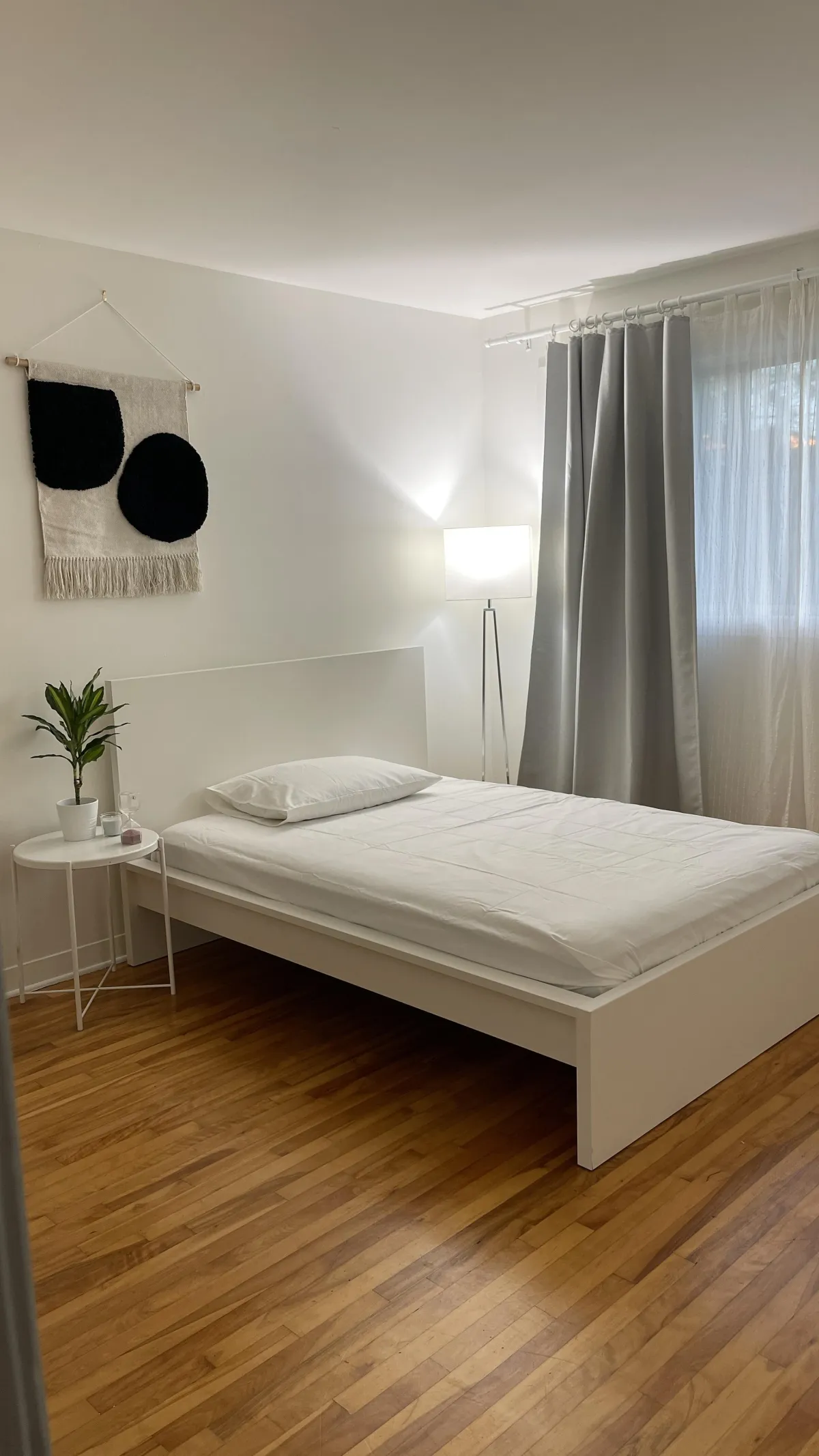 Room 1 – large furnished room