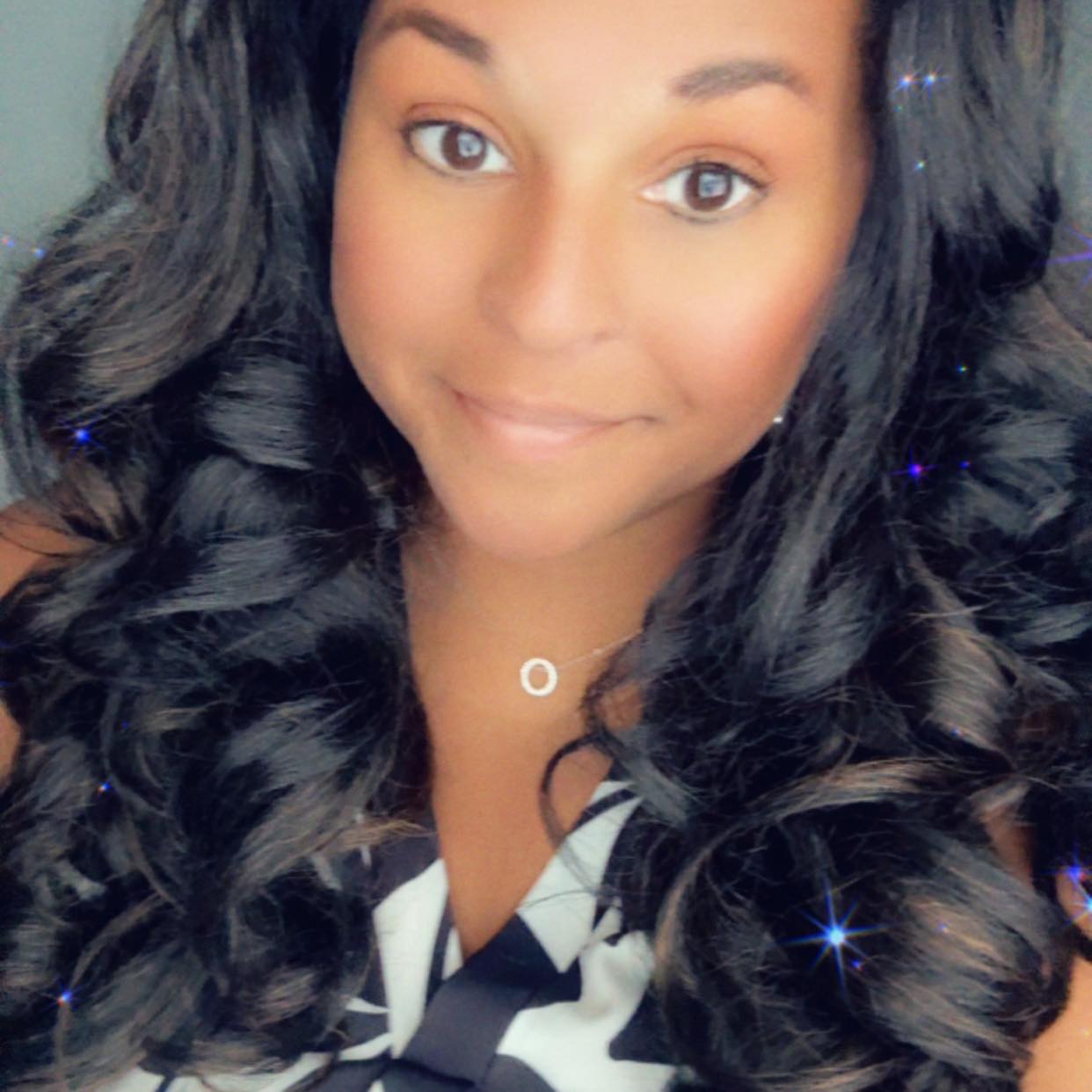 Amanda Marie - Founder of Simply Scale OS, homeschool mom and systems simplifier