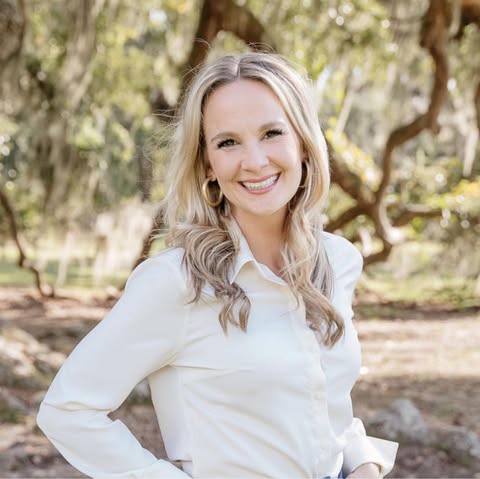 Cynthia Sellers Headshot