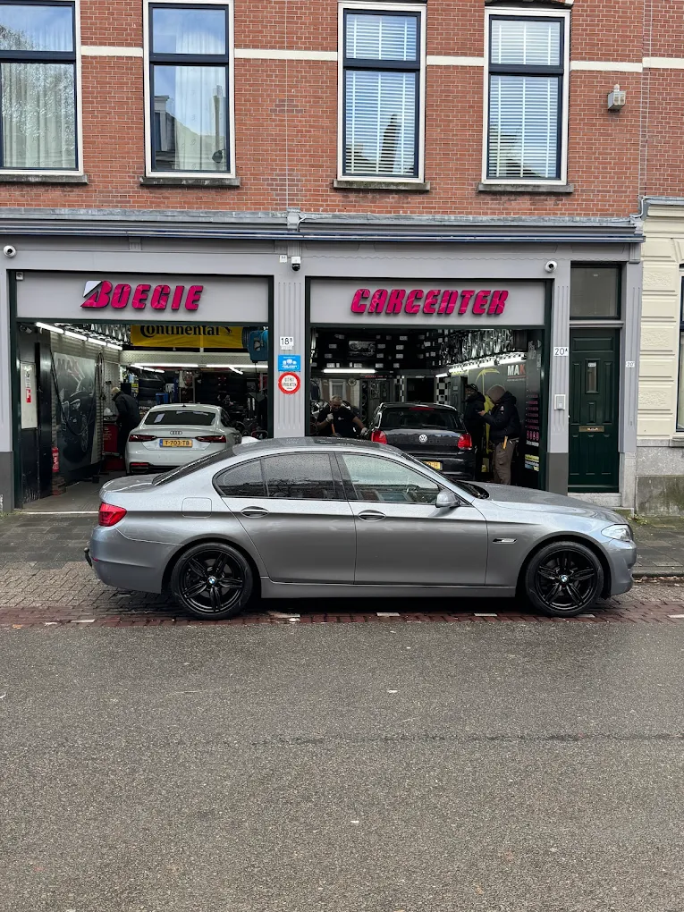 Boegie Car Center werkplaats buitenkant