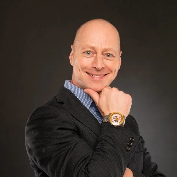 Stefan W. - Fondateur SWLP Group SA et Stratège Financier