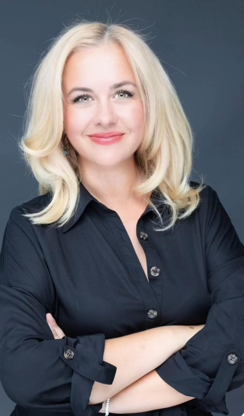 Olga Obolonskaya — Host