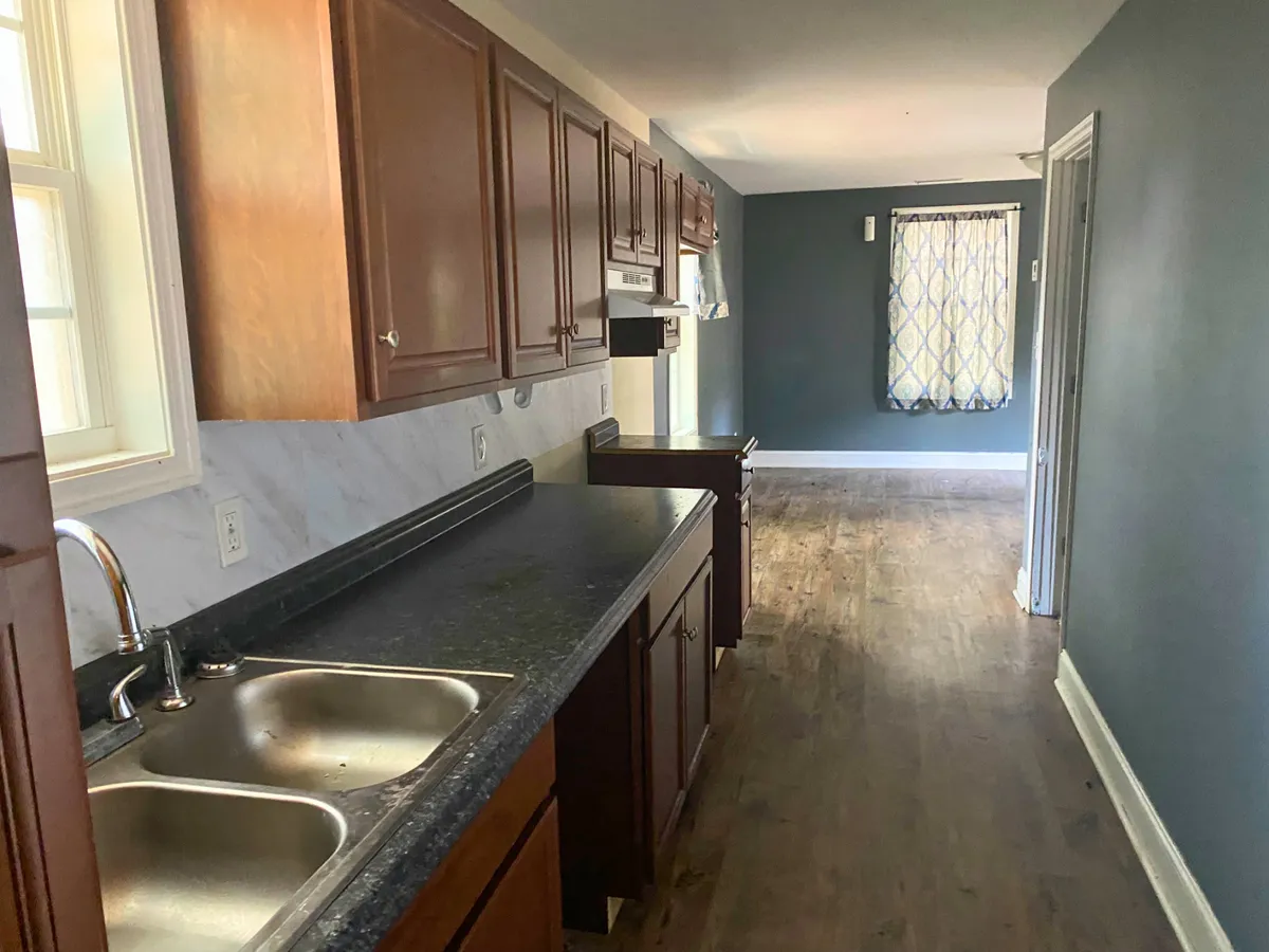 Kitchen photo - 308 Painter Street