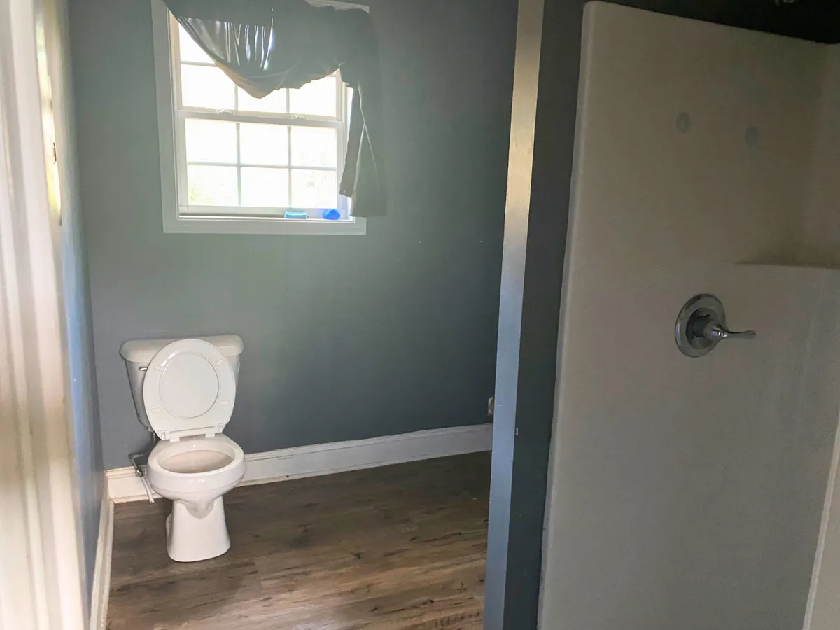 Bathroom photo - 308 Painter Street