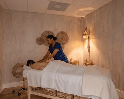 Dr. Caroline De Jesus