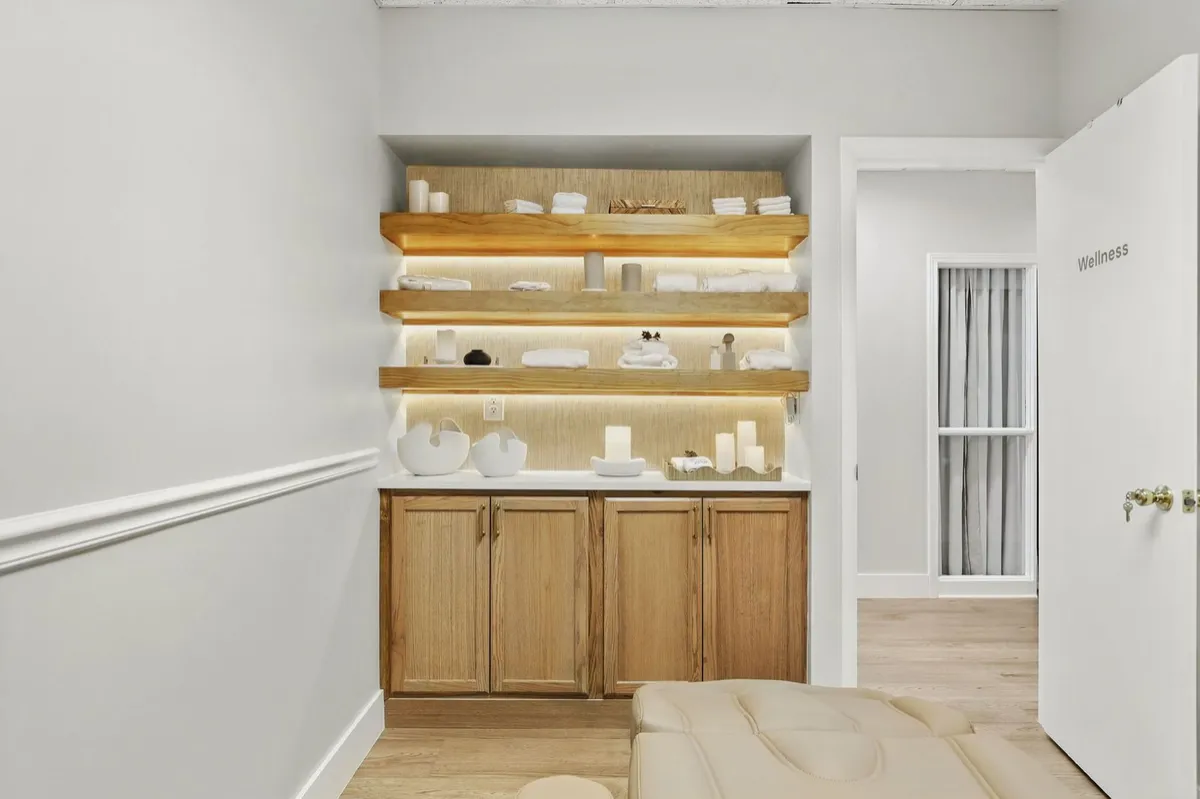 8-web-or-mls-10155-w-colonial-dr