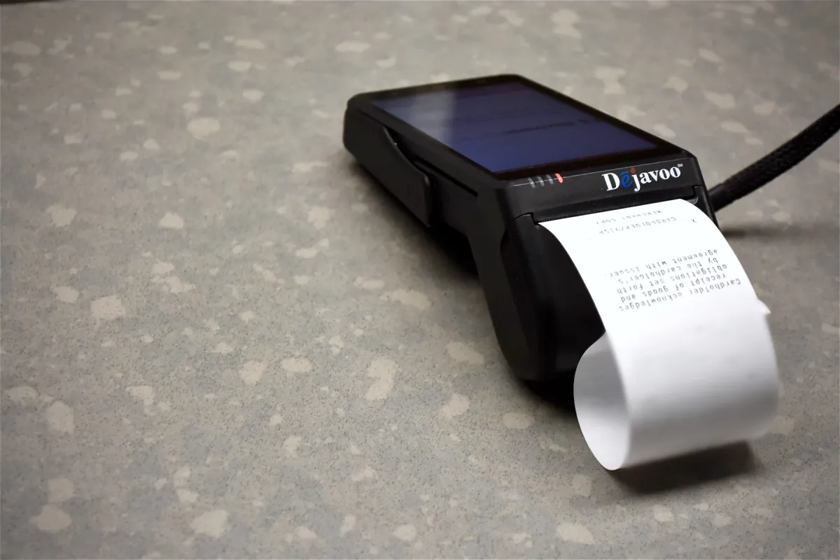 Dejavoo P Series terminal printing receipt