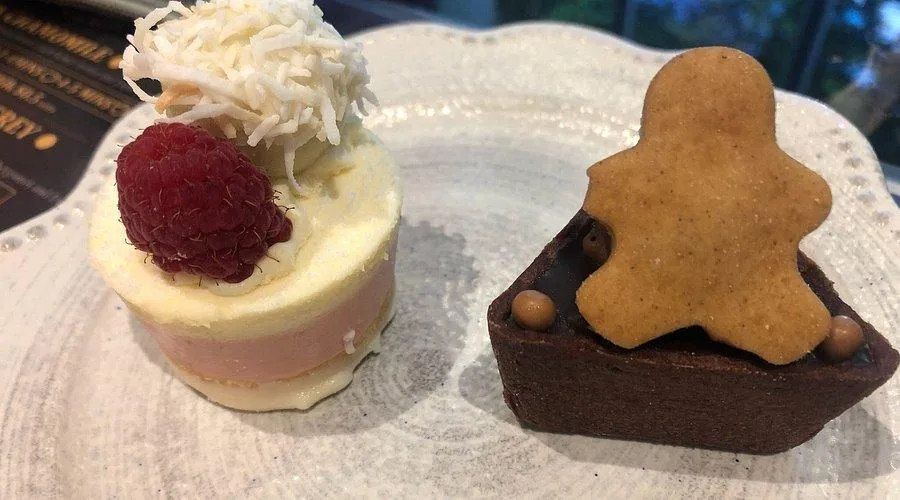 Ghost petit four — Madders Brothers Patisserie