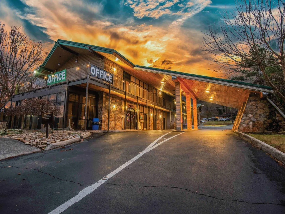 Tremont Lodge & Resort