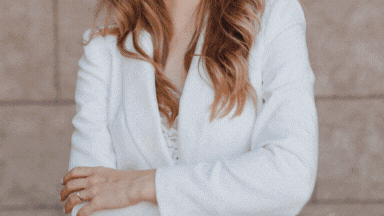 Este Business Waiting Room Gif