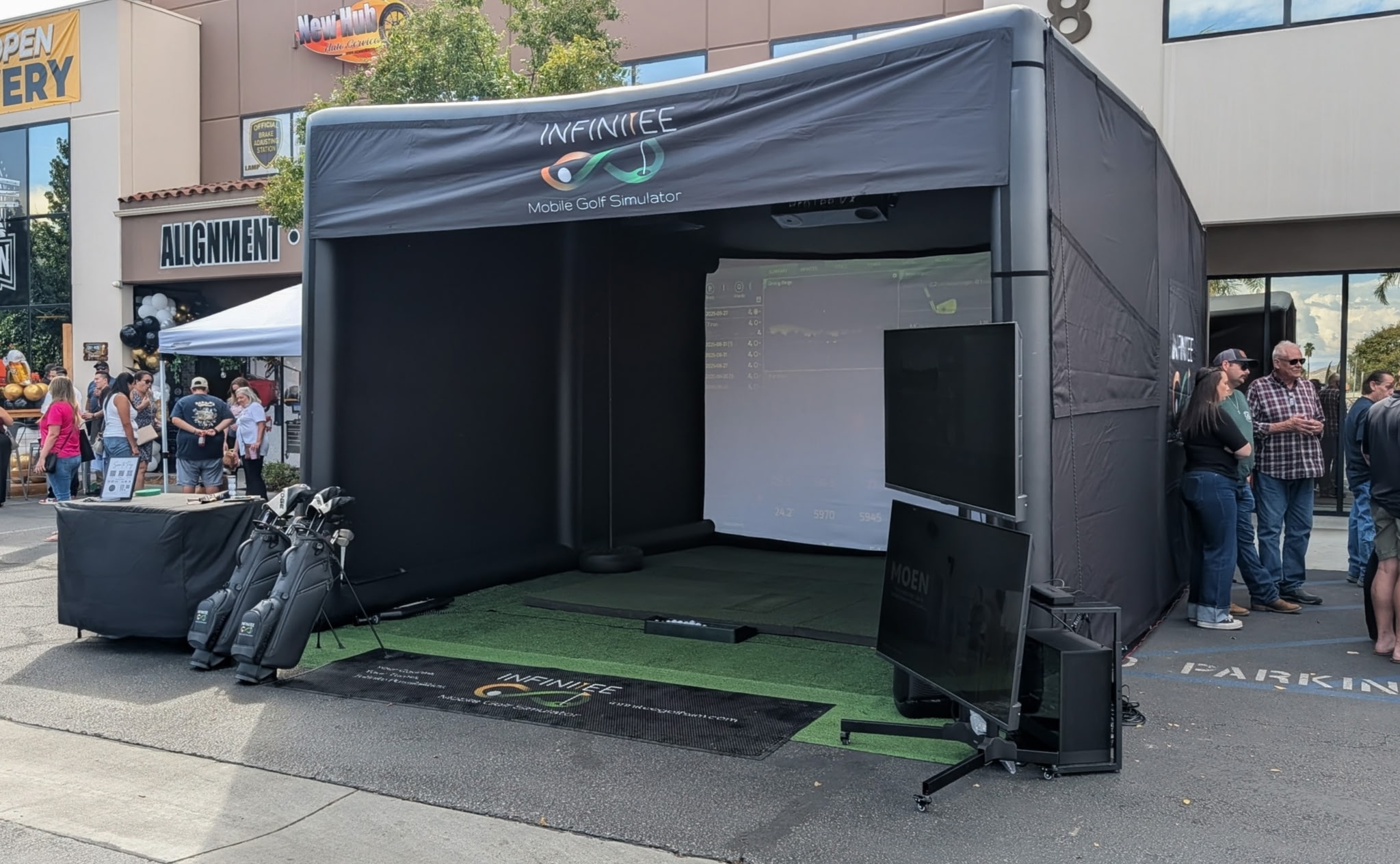 Menifee chamber member