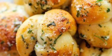 House made Garlic Knots