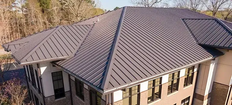 Residential roofing service photo