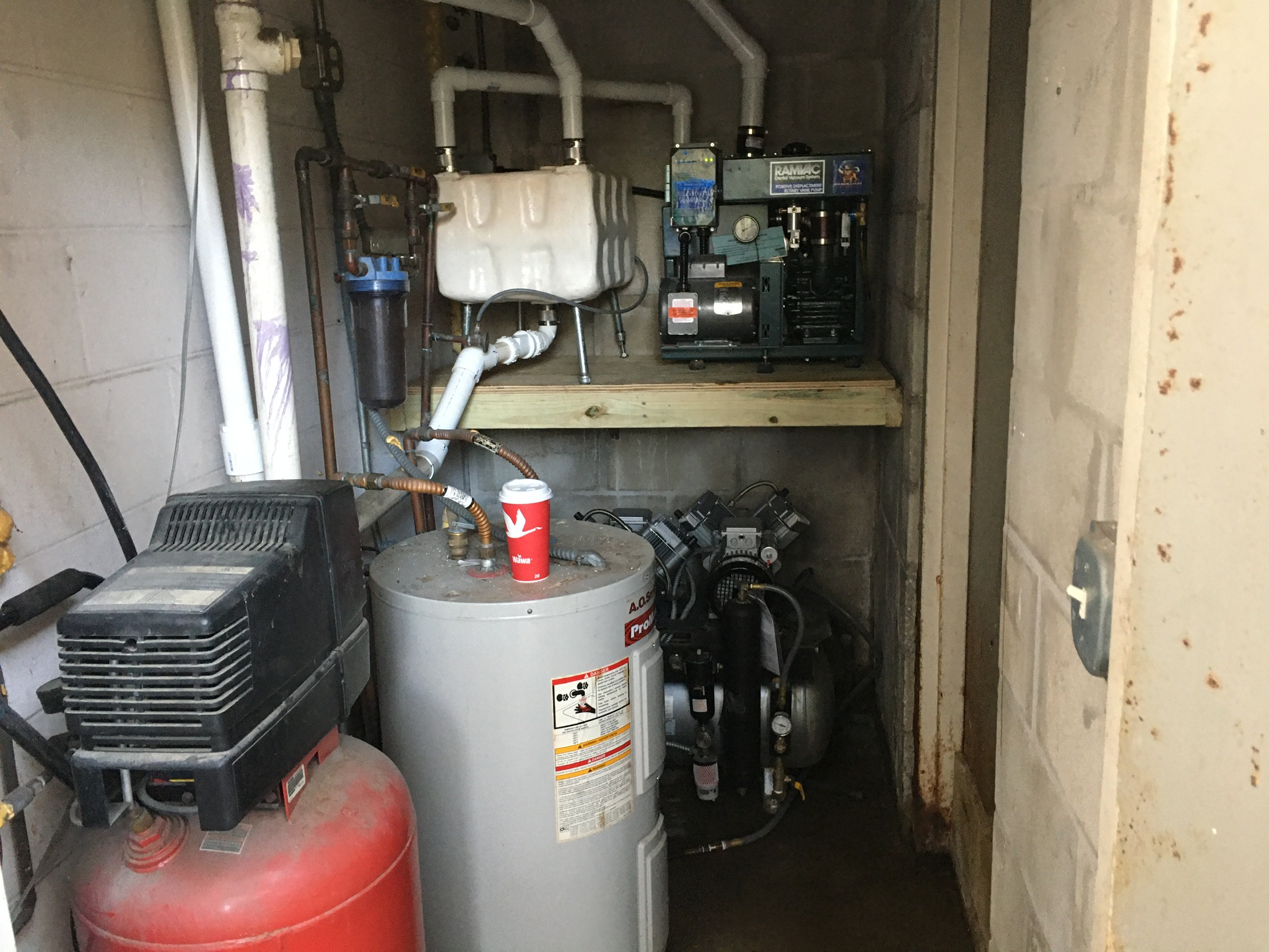 Compressor and vacuum reconnection
