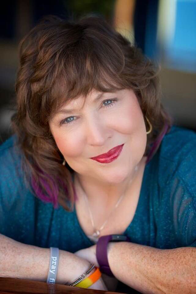 Dr Beth Headshot