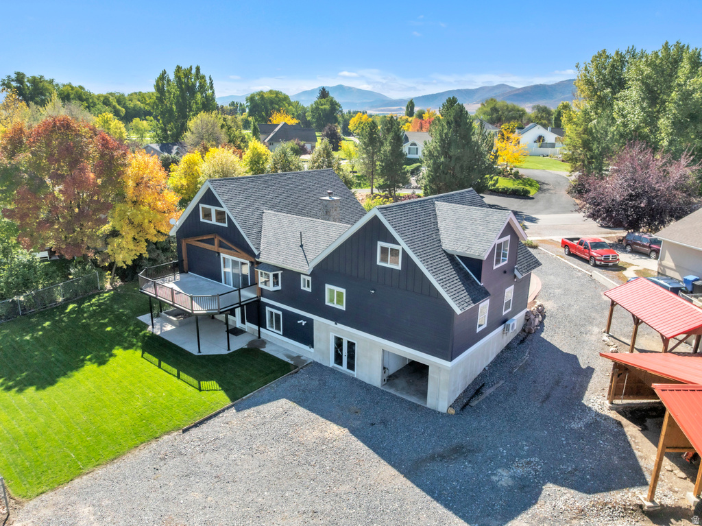 Large open backyard perfect for outdoor activities