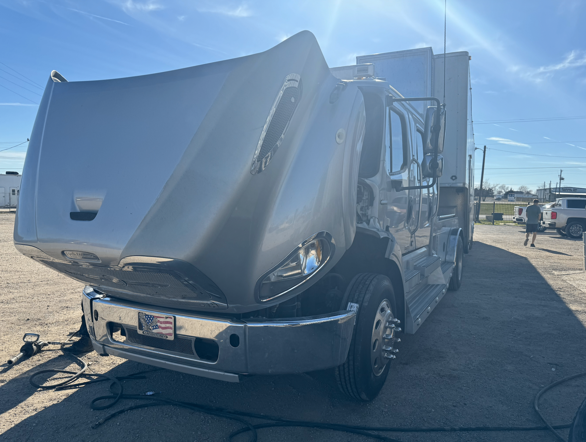 Mobile truck repair service