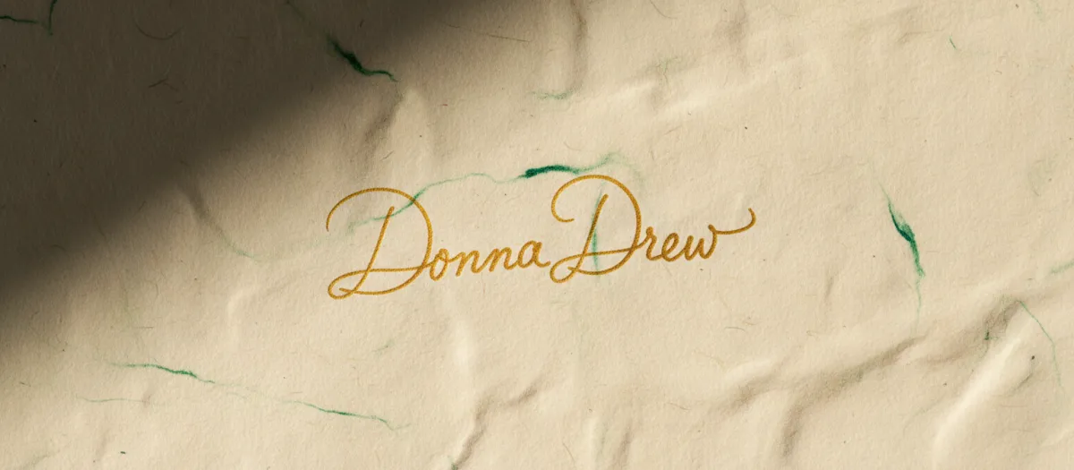 Donna Drew signature