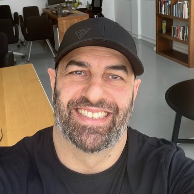 Mike R.