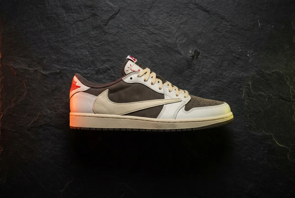 Travis Scott x Air Jordan 1 Low Reverse Mocha